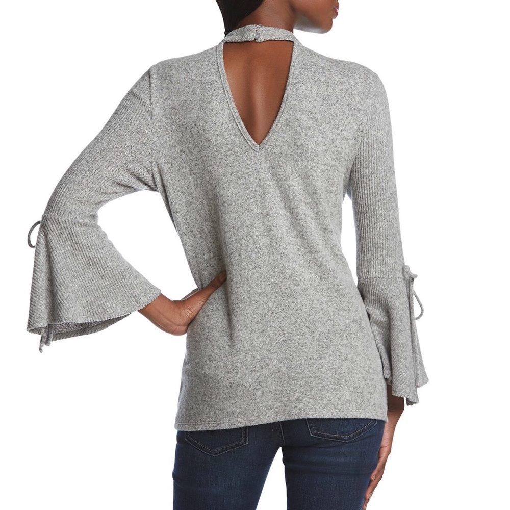 choker neckline bell sleeve top - Picture 2 of 4